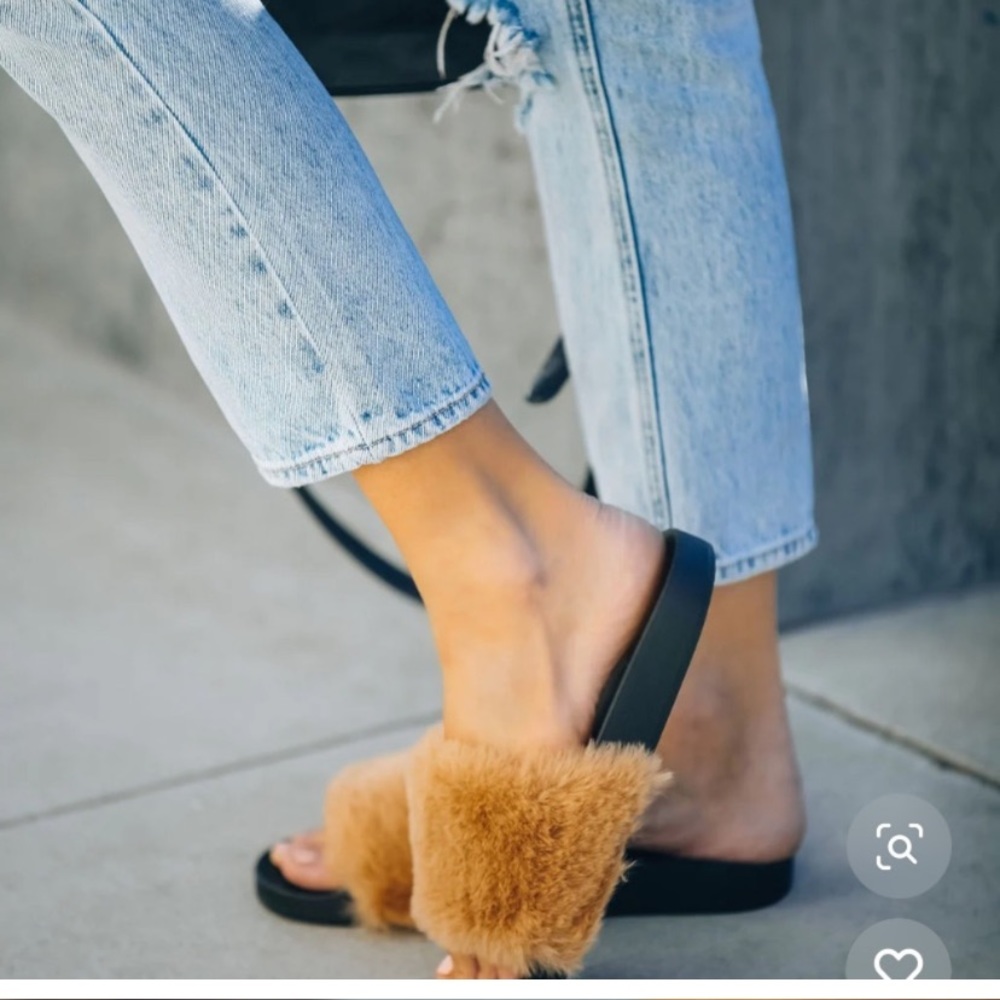 Calvin Faux Fur Slides - Picture 3 of 9